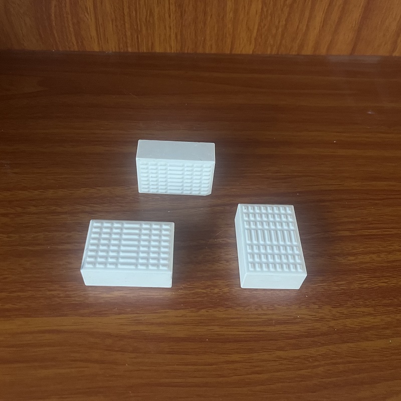 凸点耐磨陶瓷衬片
